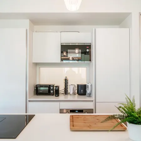 The Art House - By Myhomeincomo Apartment *