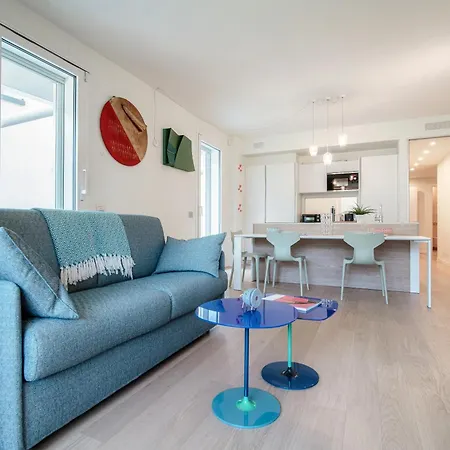 The Art House - By Myhomeincomo Apartment